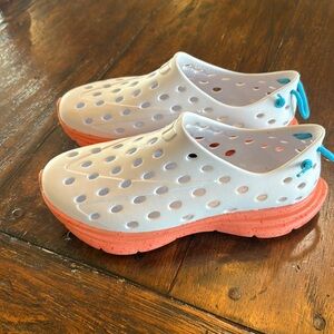 Kane Revive Active Recovery Shoe. Like new